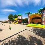 Domaine De A 600m De La Climatisee Wifi 3 7 Couchages Animations Et Piscines En Supplement - Lrtamw29 Villa